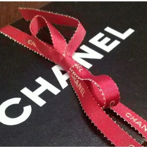 Authentic Chanel Classic Red Silk Ribbon appr. 72 Inches/2 Yds Valentine’s Day - Picture 3 of 10